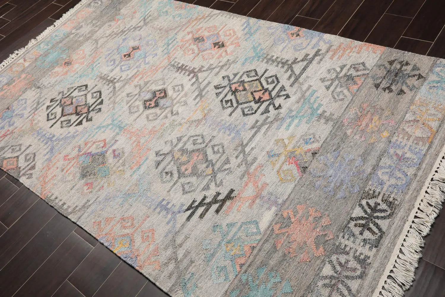 5' x 8' Indoor Outdoor Hand Woven 100% Recycled PET Yarn Modern Kilim Area Rug Beige