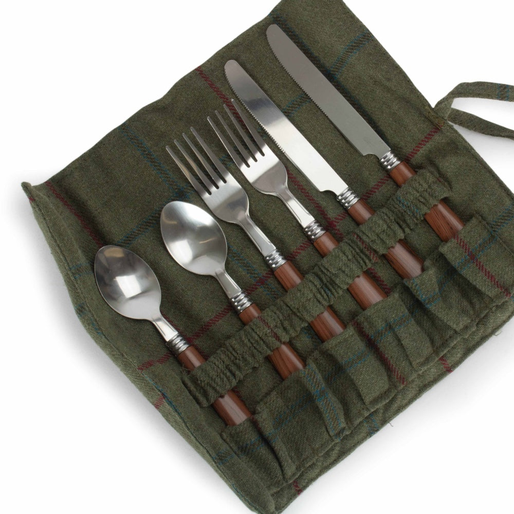 2 Person Butterfly Lidded Fitted Wicker Picnic Basket