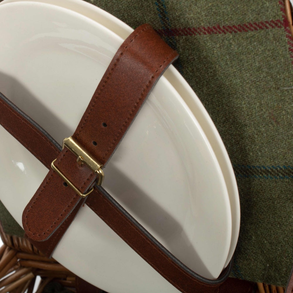 2 Person Butterfly Lidded Fitted Wicker Picnic Basket