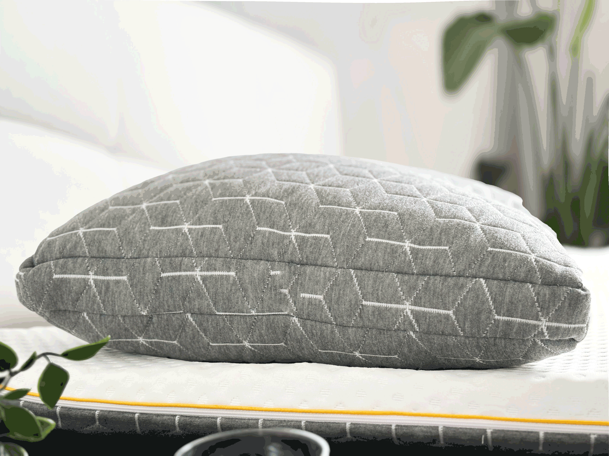 Brightr® MoonHug Adjustable Memory Foam pillow