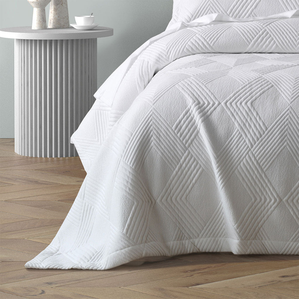 NNEDSZ Bianca Cassiano White Polyester Jacquard Coverlet Set Single/Double