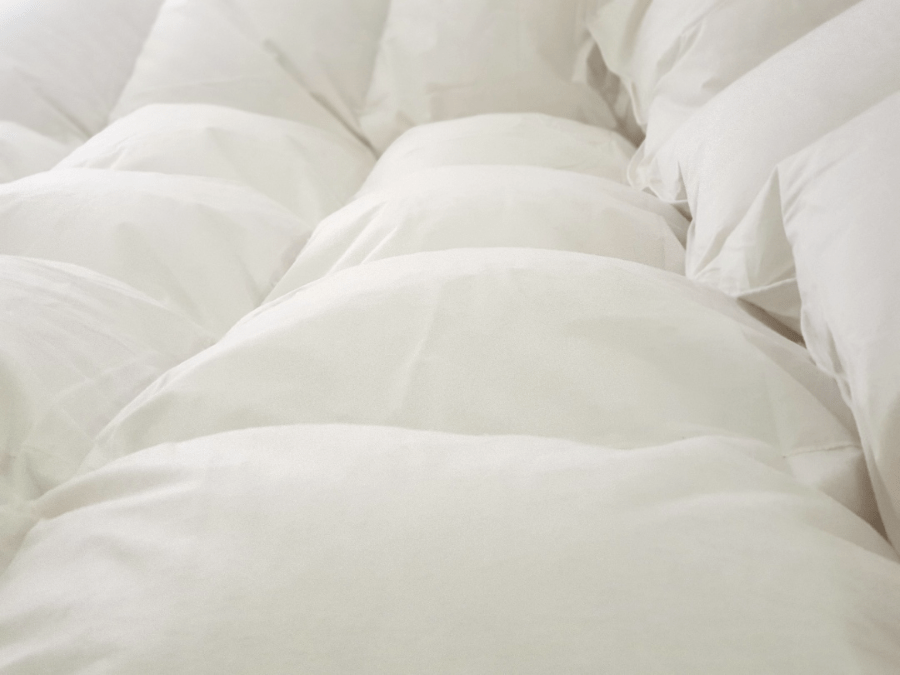 fluffy and bulky, high rise hotel quality comforter