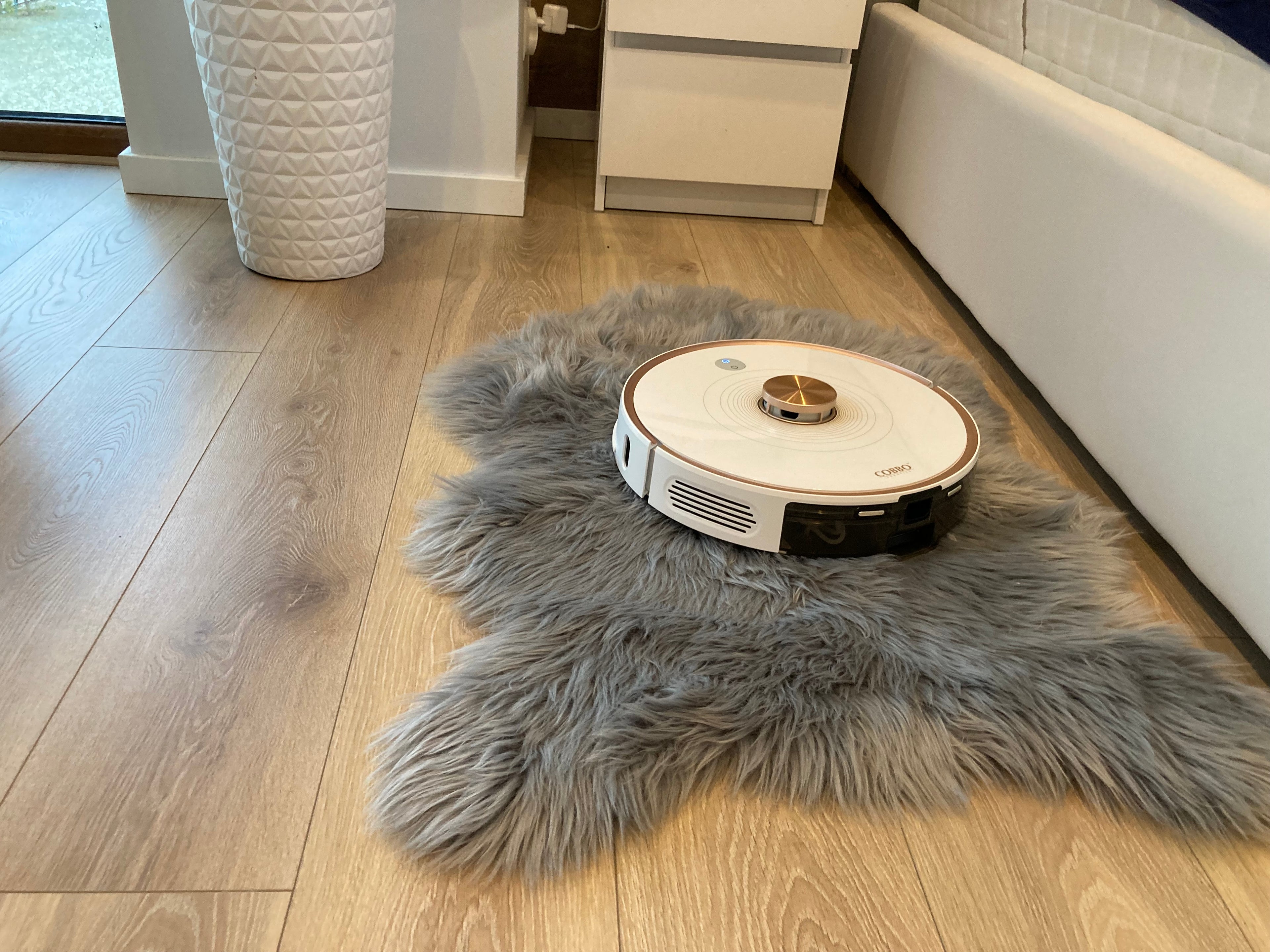 Cleaning robot vacuum cleaner COBBO PRO 27 UV