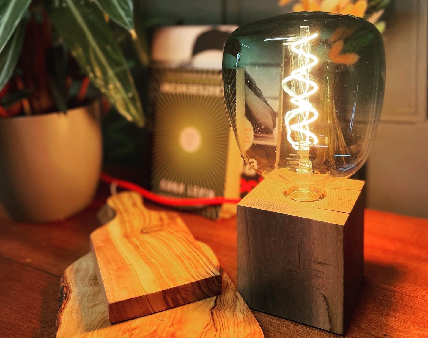 Mini oak cube lamp