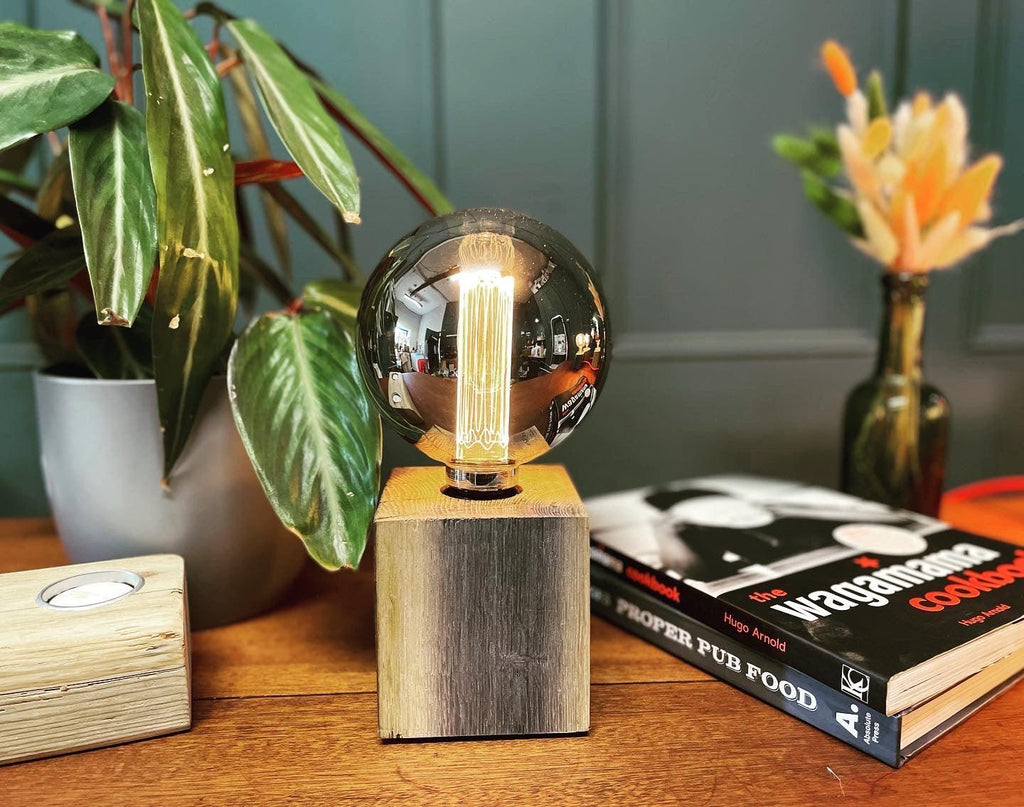 Mini oak cube lamp