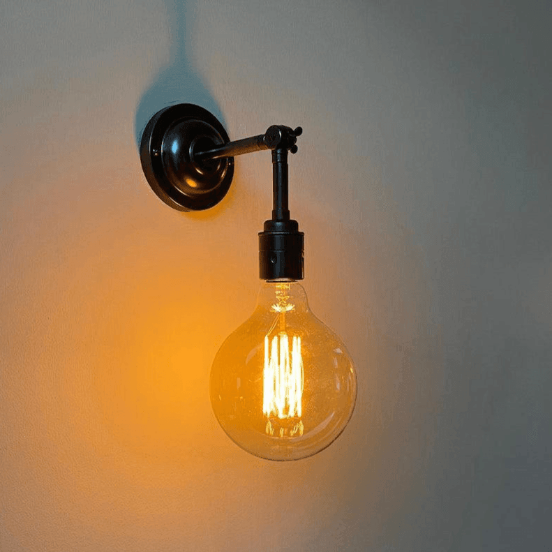 Wall light - Traditional