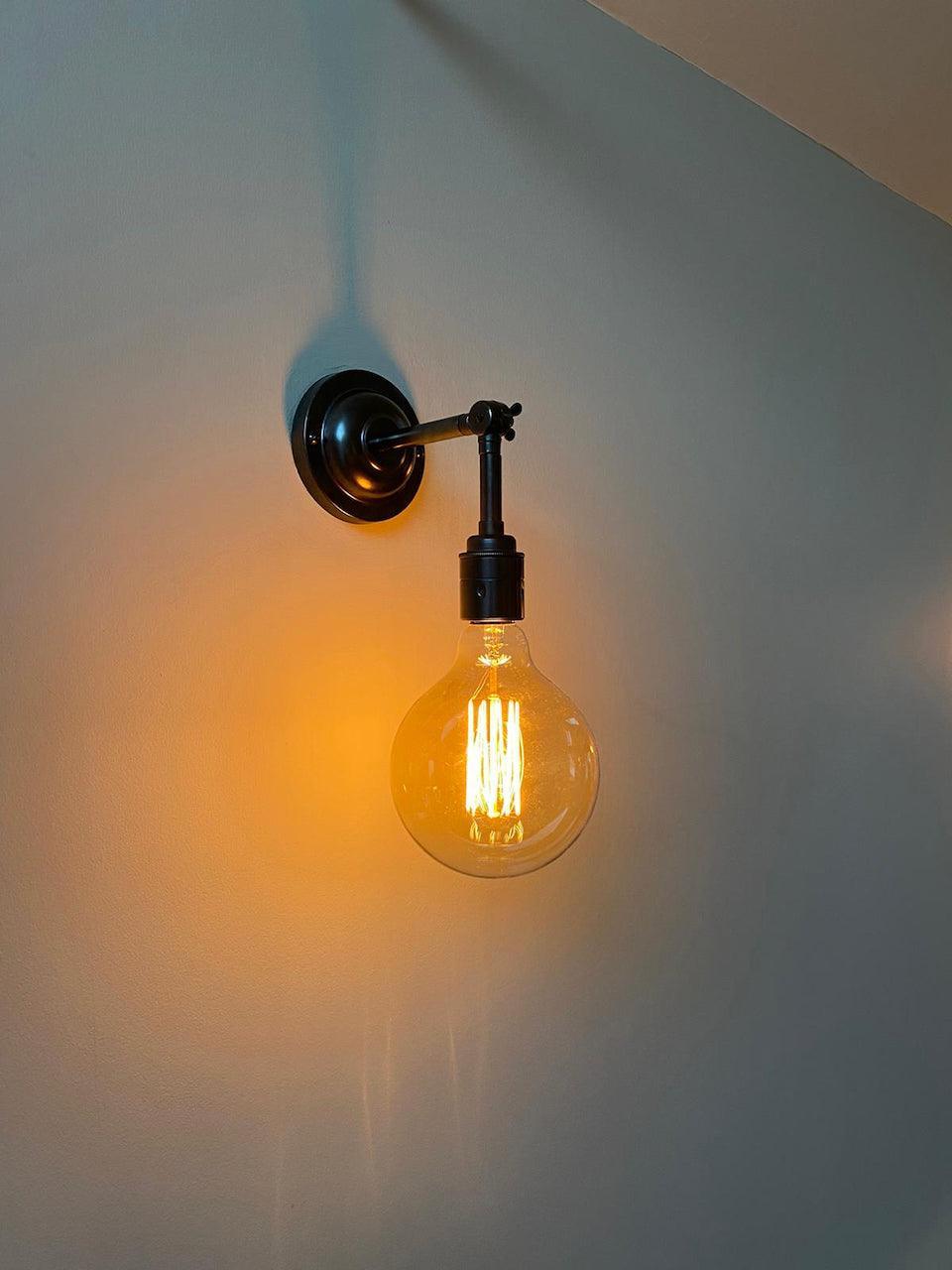 Wall light - Traditional